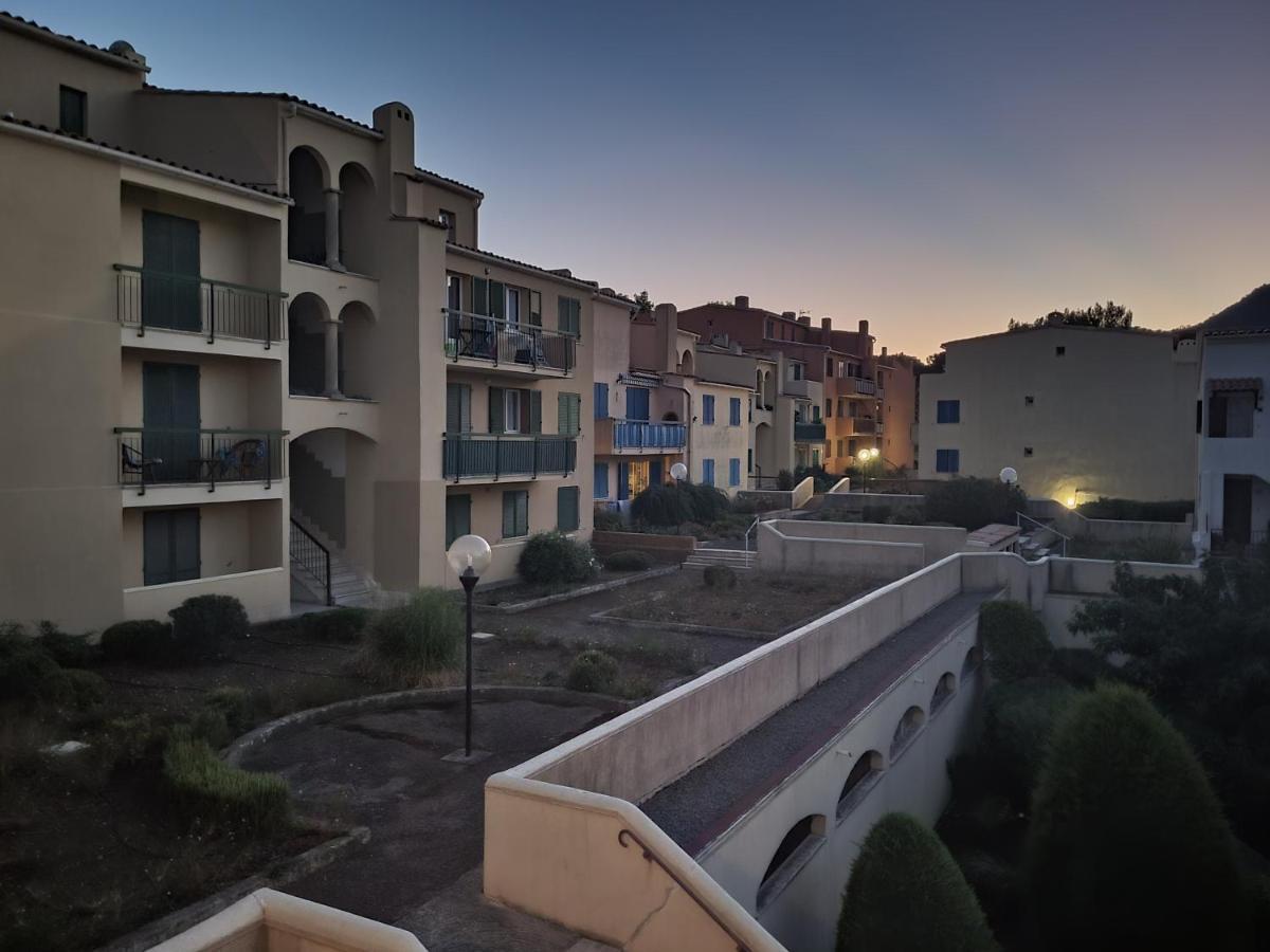 Superbe T2 En Centre Ville Au Calme A Deux Pas Du Marche Cavalaire-sur-Mer Buitenkant foto